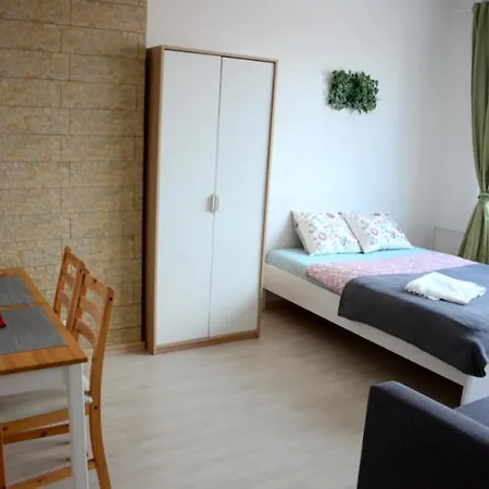 Prague City Centre Apartment Radka1-2