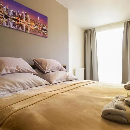 Apartments / 10 Min From Center / O2 Arena-3