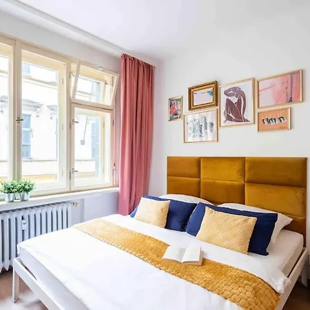 Golden Sunny Apartment, Centre, For 4 People-2