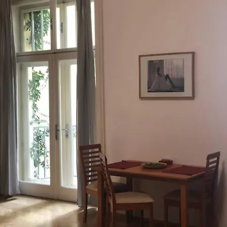 Exclusive Unique Apartment - Prague Central-2