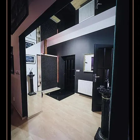Rm Luxury Apartment In Prague • 6 People • Free Parking • Pets-3