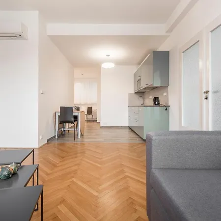 Revolucni Merkur River View Apartment-3