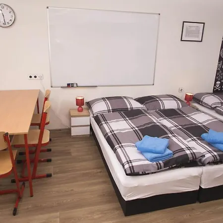 School Apartment - Your Unique Place In Prague By Metro Vysehrad-2
