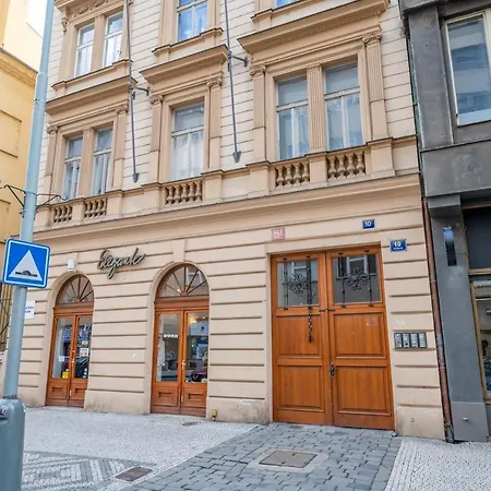 Premium Wenceslas Square Apartments-2