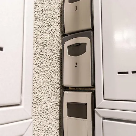 Brand New Studio Apartment #21 With Free Secure Parking In The Center-3