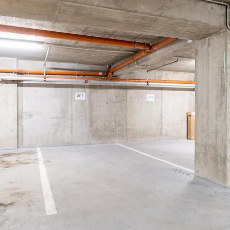 Brand New Studio Apartment #51 With Free Secure Parking In The Center-2