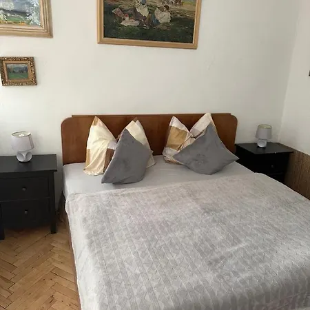 Apartments & Restaurant Tkalcovsky Dvur-2