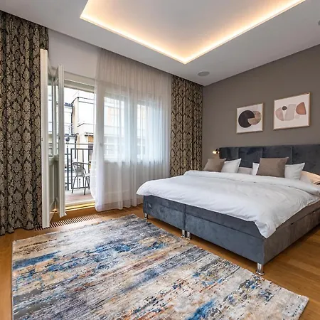 Wishlist Prague Residences - Karlin Free Parking-3