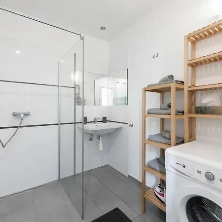 2 Bedrooms Apt Near Wenceslas Sq-2