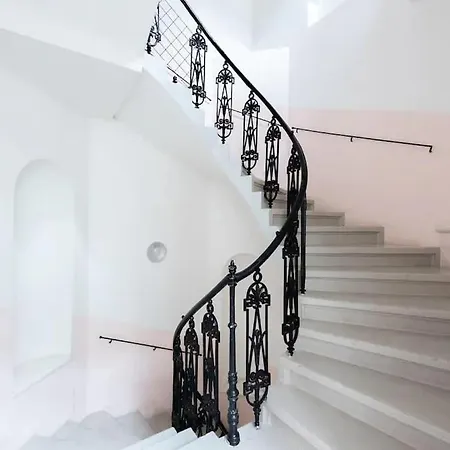 Spacious Apartment With Balcony At Wenceslas Sq-2