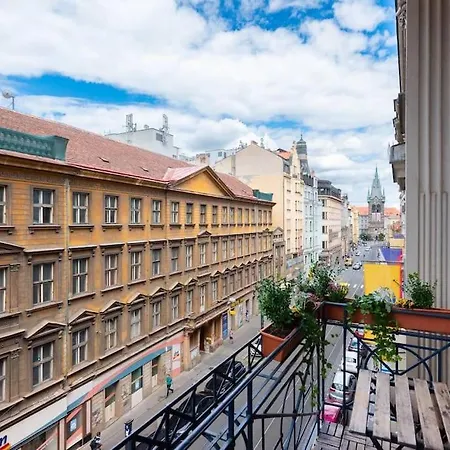 Spacious Apartment With Balcony At Wenceslas Sq-3