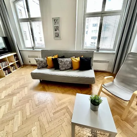 Party House Prague - Apartments Ve Smeckach 18, City Center!!-2