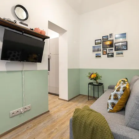 Cozy Apartment In New Town By Easybnb Premium-3