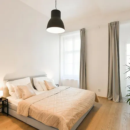 Klimentska 52 Residence-2