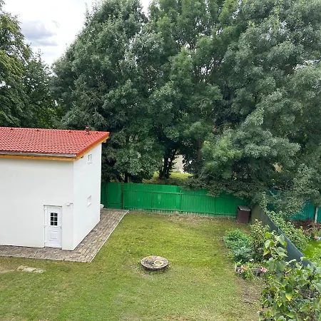 Zahradní dům-2