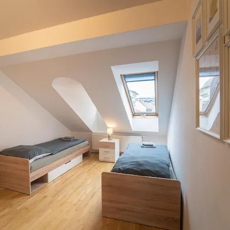 Free Parking- Cozy Apartment In Historical Building Center Prague-2