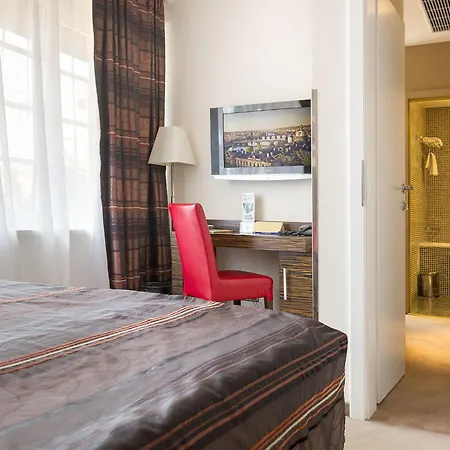 EA Hotel Crystal Palace-3