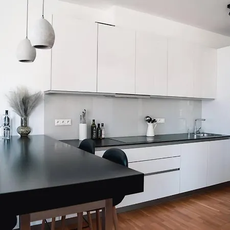 Prague Marina River View Apartment Close To City Centre Free Parking-3