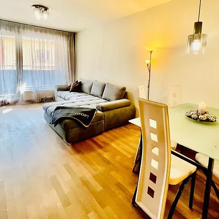 Luxury Apartment In Prague And Free Parking-3