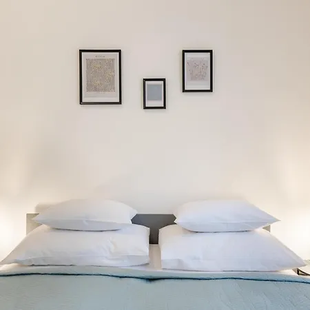Prague - Karlin Apartments-2