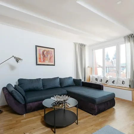 Eli Spacious Apt With Old Town View, Parking & Ac-3