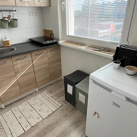 Sunny Minimalistic Flat Near Metro Opatov-3
