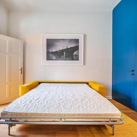 Quiet City Center Apartment In Hip & Foodie Area-3