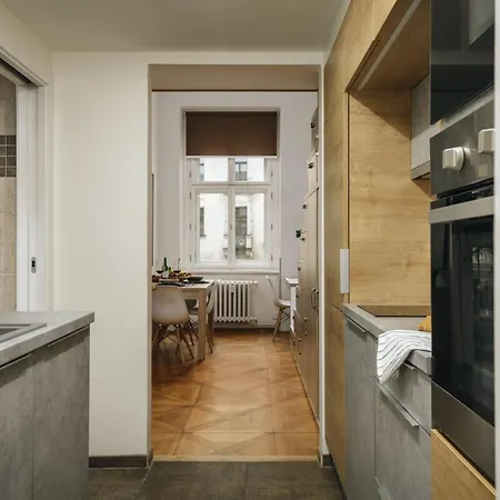 Cozy & Comfortable Apt Walking Anywhere You Want Sen-3