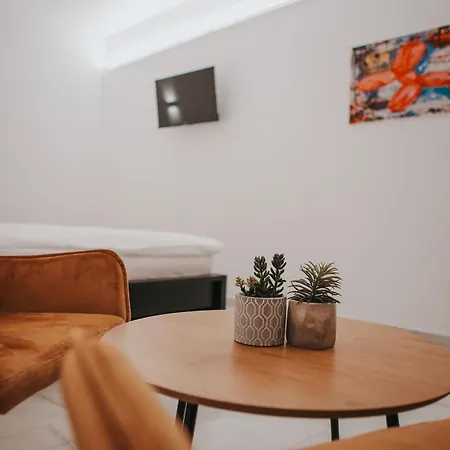 Zizkoff Apartments-3