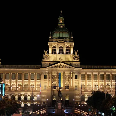 Cozy Homestay At Prague Main Station-2