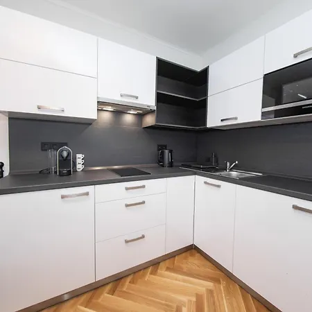 Nekazanka Studio Apartment-2
