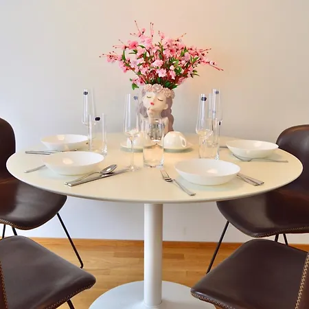 Apartment With Free Parking In Prague-3
