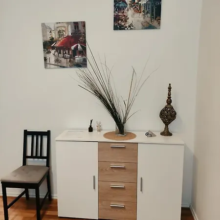 Gallys Apartments-3