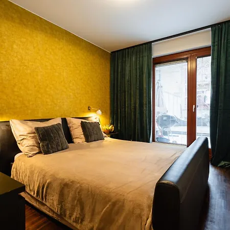 AuriApartments Karlín 2KK s terasou a parkováním-3