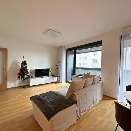 Apartment With Free Parking In Prague-2