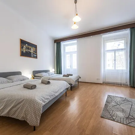 Modern 2Br Apartment 5 Min Walk To Wenceslas Square-3