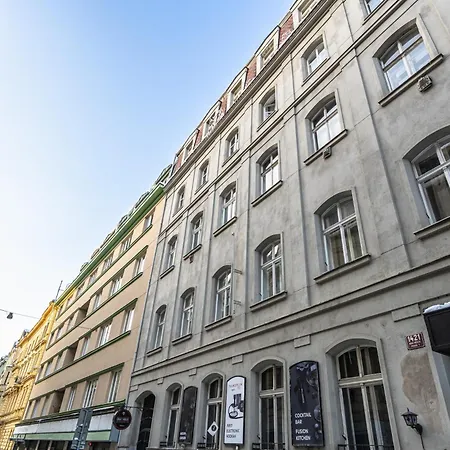 Modern 2Br Apartment 5 Min Walk To Wenceslas Square-2