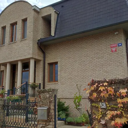 Villa Homestay Nad Helmrovkou-2