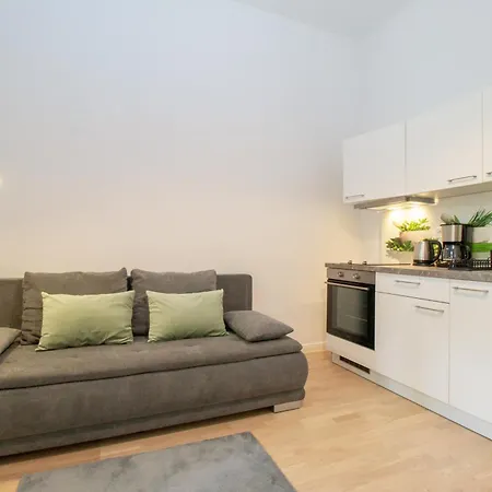 Washingtonova Cr Apartments-2