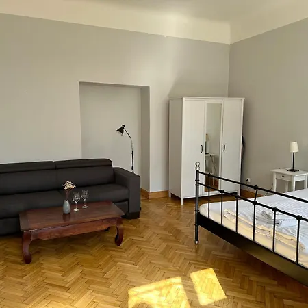 Historic Centre Apartments IV-3