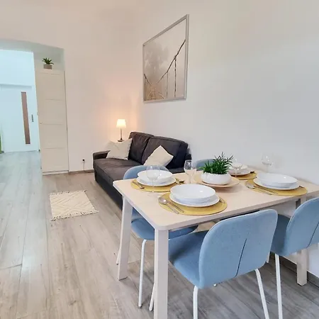 Finnem Rentals Florenc-2