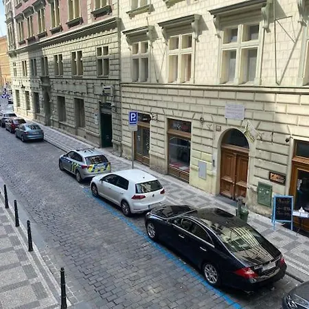 Prague Old Town Apartment Benediktska 6-3
