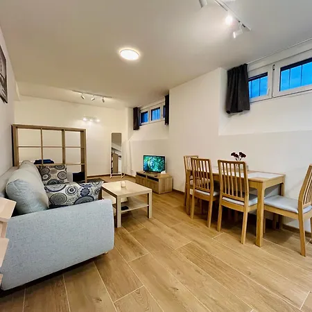 Pleasant Basement Apartment-3