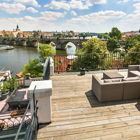 Residence Charles Bridge-2