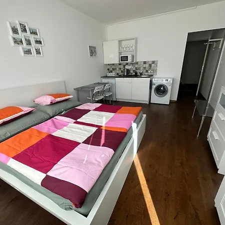 City Center Apartments - Moderna Praha-3