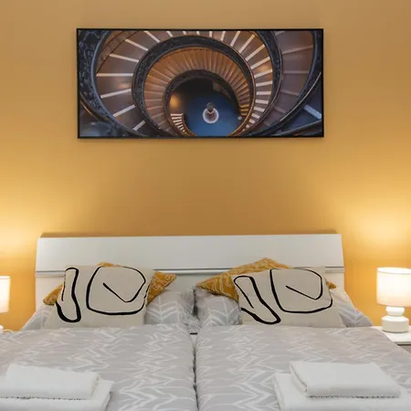 Washingtonova Cr Apartments-2