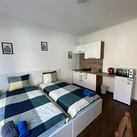 City Center Apartments - Moderna Praha-3