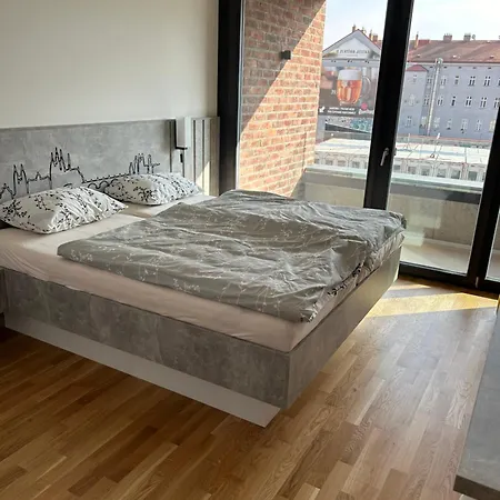 Prague Smíchov Anděl Apartment-2