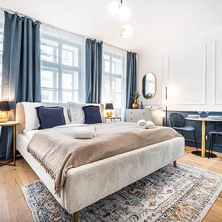 Exquisite 2 Bedroom Apartment At Lesser Town By Easybnb Premium-2