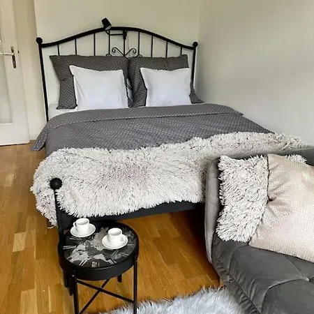 Beautiful Apartment Near Muzeum-3